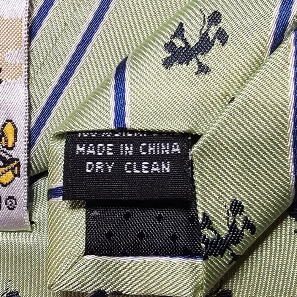 Disney Walt Disney World Vintage Mickey Mouse 100% Silk Tie